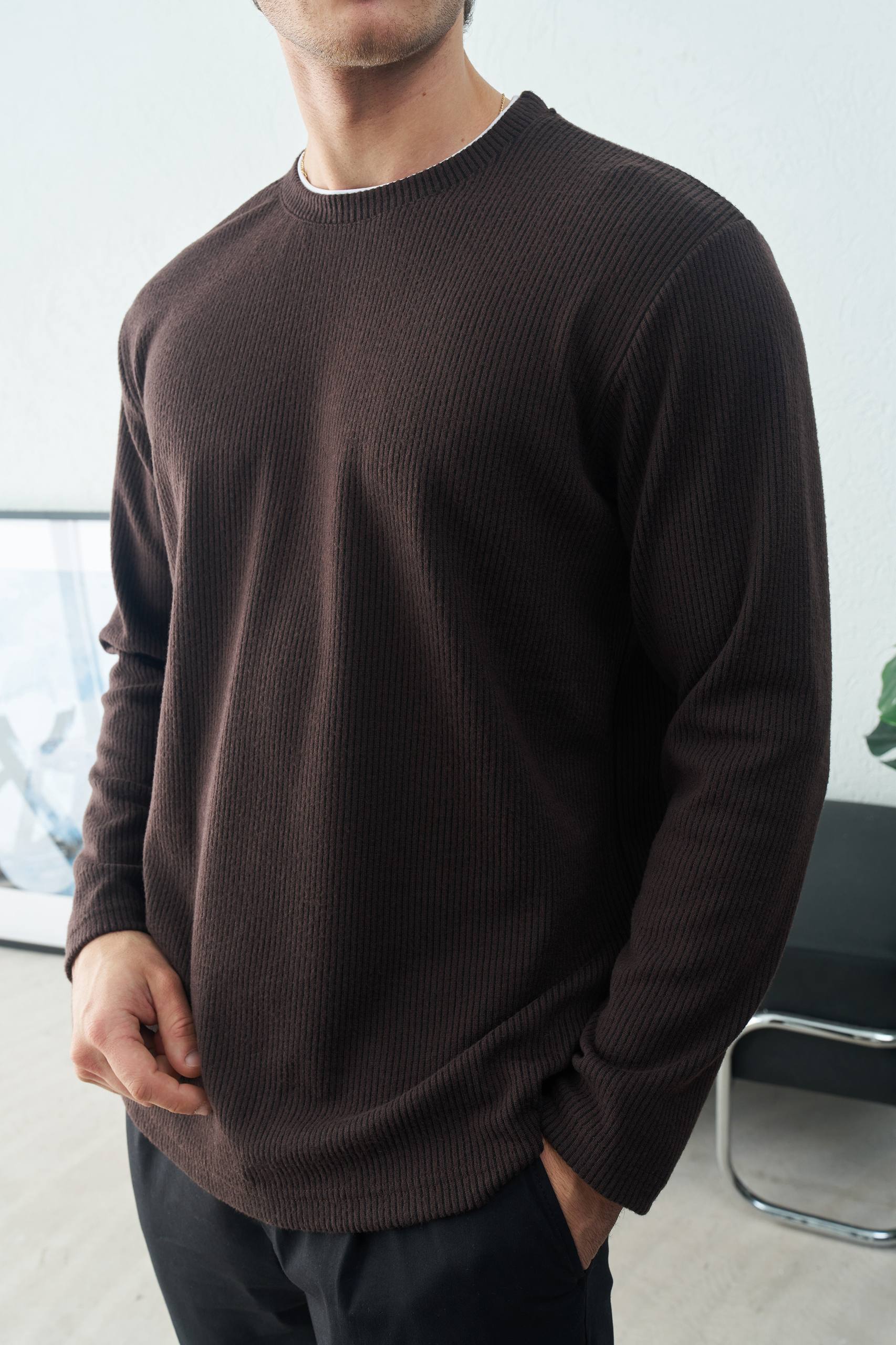 Men's Ribbed Knit Crew Neck Sweater - Dark Brown