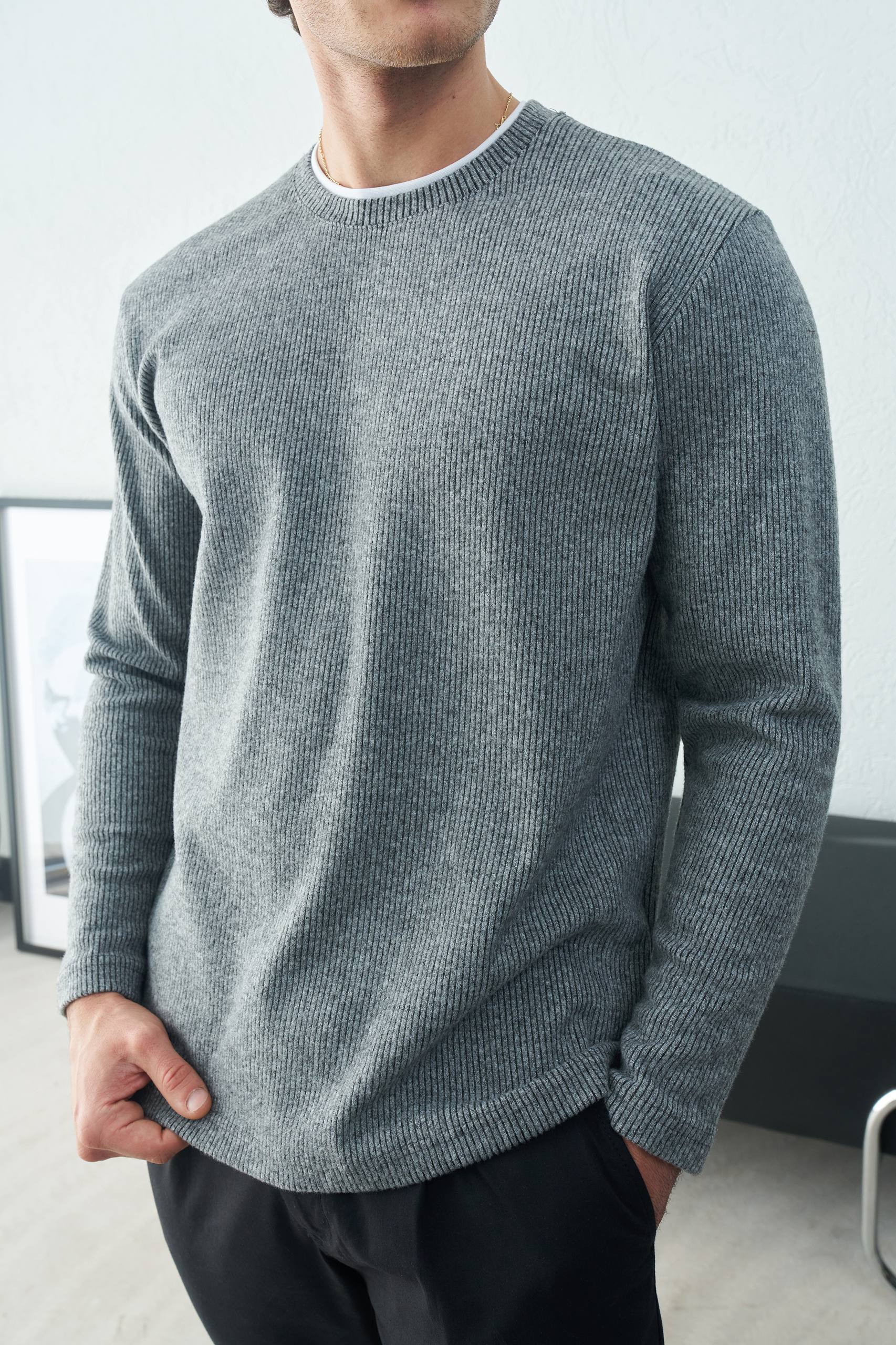 Men's Ribbed Knit Crew Neck Long Sleeve Sweater