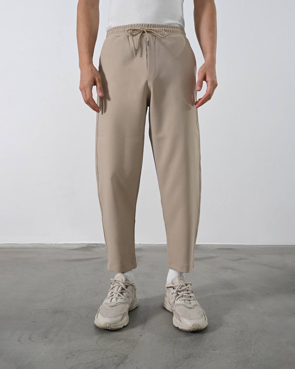 Men's Relaxed Fit Drawstring Chinos