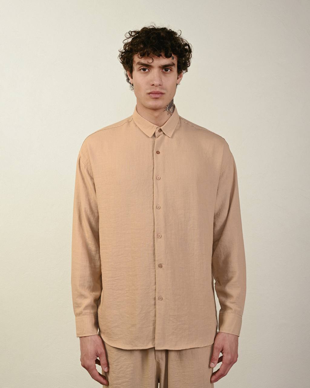 Men's Relaxed Fit Button-Down Shirt