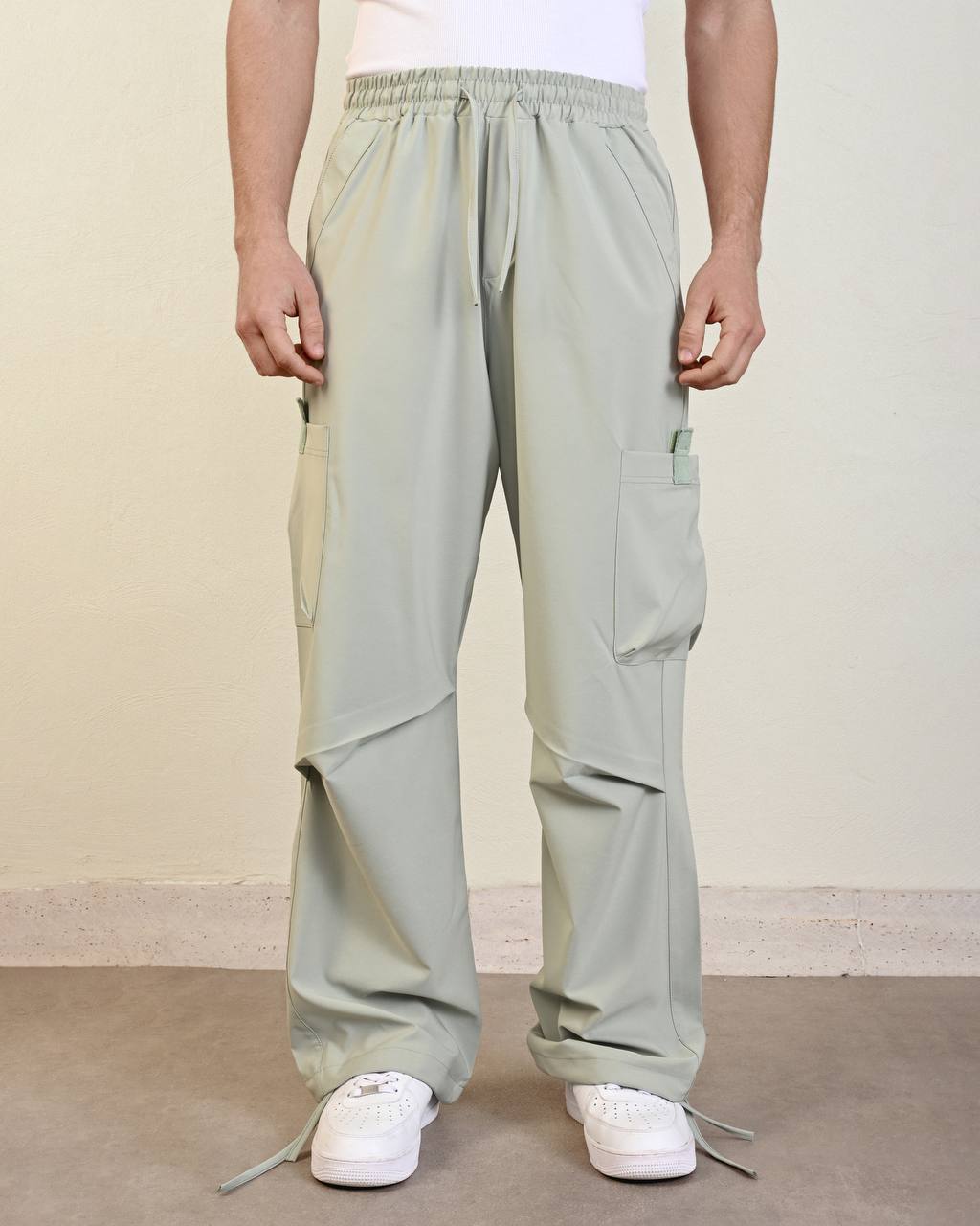 Men's Relaxed Fit Light Green Cargo Pants with Drawstring